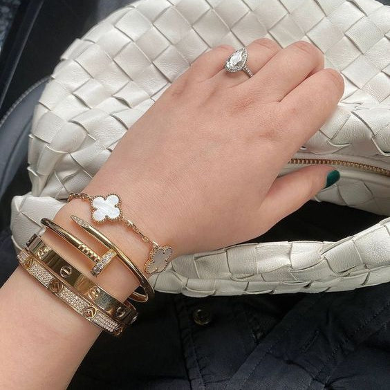 ELEGANT NEGLEARMBÅND DELUXE | 18K GULD